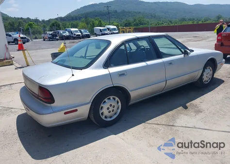 1998 Oldsmobile Eighty-Eight z USA, uszkodzony, nr VIN 1G3HN52K4W4844205